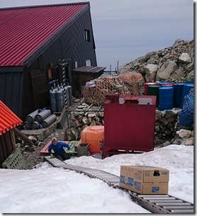 520ヘリ荷上げ荷物